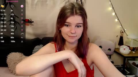 Snapshot of komorebbi chatting on January 1, 5:33 am Marta online show from January 1, 5:33 am