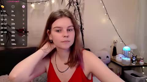 Snapshot of komorebbi chatting on January 10, 10:36 pm Marta online show from January 10, 10:36 pm