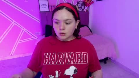 Snapshot of koning_moretti chatting on May 7, 3:23 am camila online show from May 7, 3:23 am