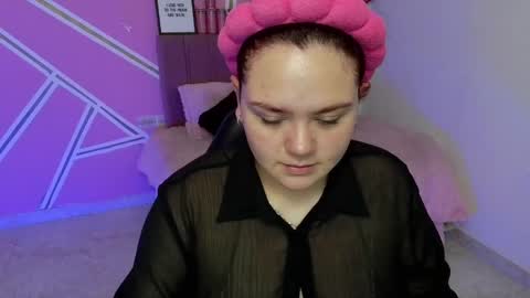 Snapshot of koning_moretti chatting on May 27, 2:52 am camila online show from May 27, 2:52 am