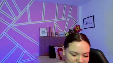 Snapshot of koning_moretti chatting on June 13, 2:42 am camila online show from June 13, 2:42 am