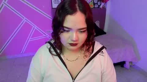 Snapshot of koning_moretti chatting on July 13, 10:23 pm camila online show from July 13, 10:23 pm