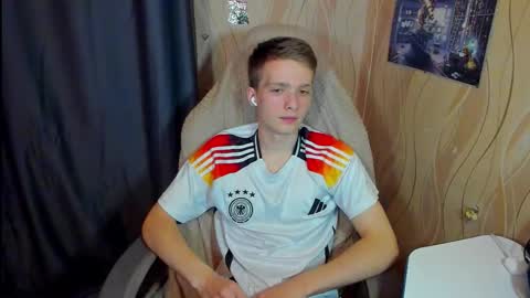 Snapshot of konnor_deviant chatting on October 9, 11:14 pm konnor_deviant online show from October 9, 11:14 pm