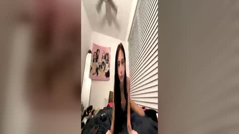 koolaidkittyz online show from June 16, 2:14 am
