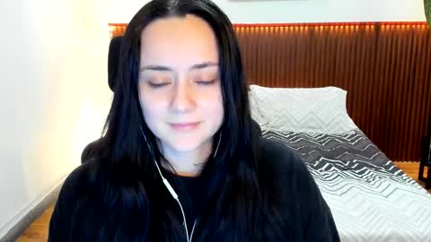 Kora Shadow online show from December 13, 9:20 pm