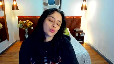 Kora Shadow online show from April 29, 7:20 pm