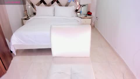 Koral Cuz online show from October 20, 4:07 pm