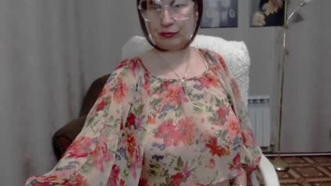 Snapshot of koroleva70 chatting on March 9, 7:26 pm VIKA online show from March 9, 7:26 pm