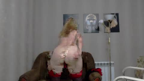 Snapshot of koroleva70 chatting on October 28, 6:21 pm VIKA online show from October 28, 6:21 pm