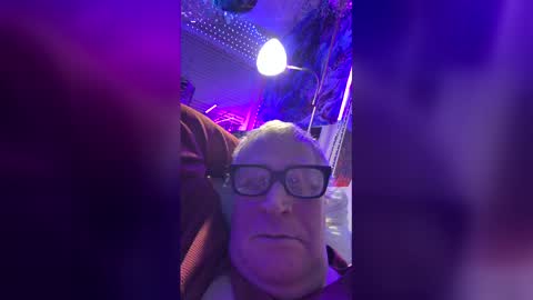 Snapshot of korysmith568 chatting on February 10, 3:43 am korysmith568 online show from February 10, 3:43 am