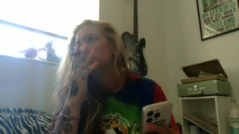 Snapshot of koyoteej chatting on June 24, 4:28 pm koyoteej online show from June 24, 4:28 pm