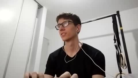 Facu online show from December 5, 1:25 am