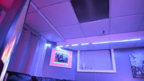 Snapshot of kr2k20005 chatting on December 1, 8:52 am kr2k20005 online show from December 1, 8:52 am