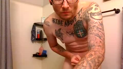 Snapshot of krasher2313 chatting on February 1, 3:38 am hard hung horny online show from February 1, 3:38 am