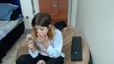 kratos_and_afrodita online show from November 7, 2:55 am