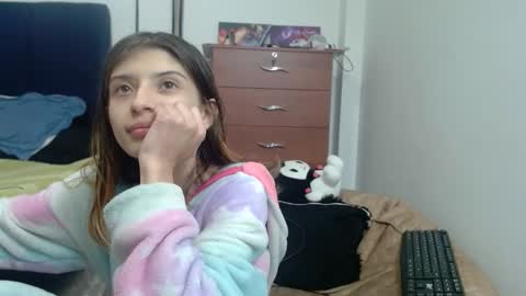 kratos_and_afrodita online show from April 1, 11:24 pm