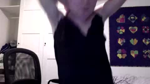 Snapshot of kreolsk34 chatting on October 20, 5:02 pm kreolsk34 online show from October 20, 5:02 pm