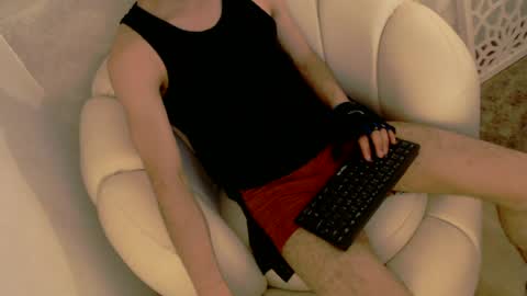 Snapshot of kreyikoz chatting on June 12, 11:57 pm kreyikoz online show from June 12, 11:57 pm