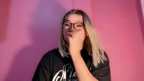 krezikeed online show from August 2, 1:09 pm