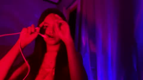 Snapshot of krimpie_xx chatting on March 1, 4:20 pm krimpie_xx online show from March 1, 4:20 pm