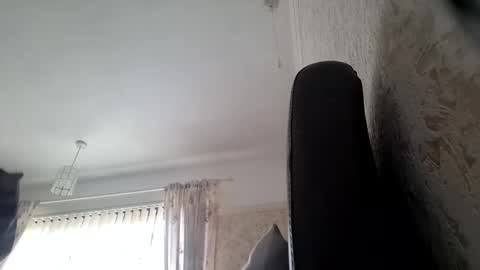 kripijs2 online show from October 26, 2:23 pm