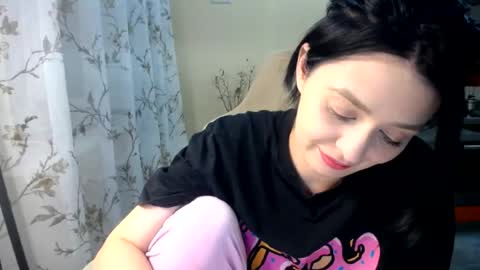 Snapshot of kris_again chatting on July 1, 9:58 pm Kris online show from July 1, 9:58 pm