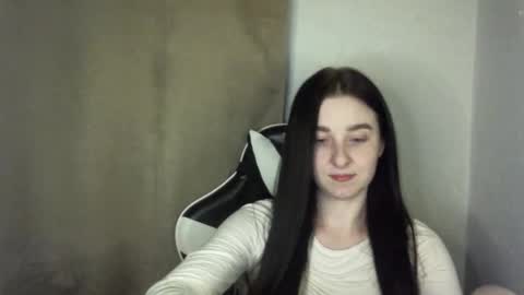 Kris online show from February 22, 9:13 pm