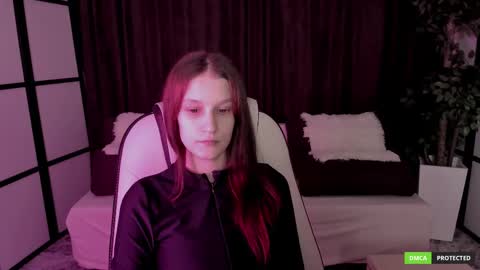 krisdoeil online show from November 24, 9:31 am