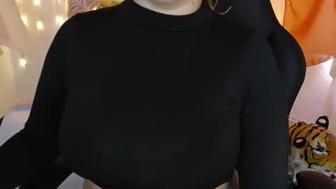 Snapshot of krishnaveni435486 chatting on October 28, 1:03 pm Krish online show from October 28, 1:03 pm