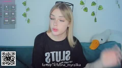 Snapshot of krisi_myrr chatting on April 19, 11:20 am Kristina3 online show from April 19, 11:20 am