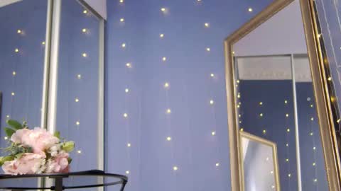 Snapshot of kriskras__ chatting on December 15, 5:12 am kriskras__ online show from December 15, 5:12 am