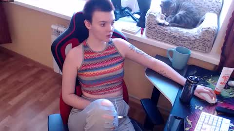 Snapshot of krisneal chatting on March 15, 8:42 am krisneal online show from March 15, 8:42 am