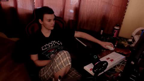 Snapshot of krisneal chatting on March 17, 9:34 am krisneal online show from March 17, 9:34 am