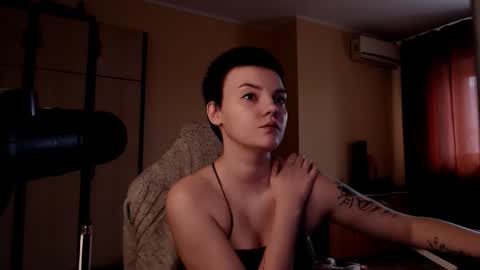 Snapshot of krisneal chatting on March 26, 8:53 am krisneal online show from March 26, 8:53 am