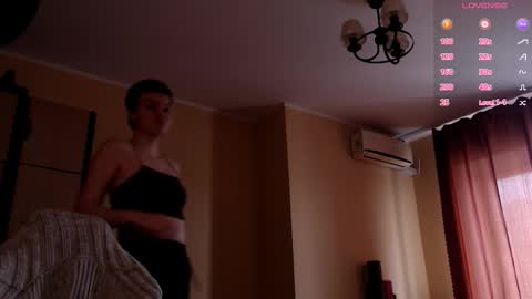 Snapshot of krisneal chatting on March 27, 9:10 am krisneal online show from March 27, 9:10 am