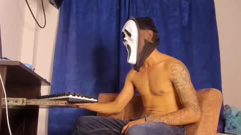 Snapshot of kriss_edwards chatting on November 1, 12:23 am Kriss online show from November 1, 12:23 am