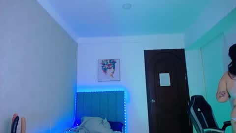 kriss_sweetboobs online show from February 8, 10:29 am