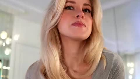 Snapshot of krissone chatting on July 30, 1:21 pm Kristina online show from July 30, 1:21 pm