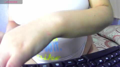 krissone online show from October 9, 10:52 pm