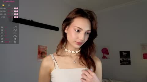 Snapshot of krisss__kisss chatting on April 20, 6:42 pm Kriss online show from April 20, 6:42 pm