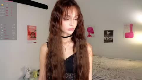 Snapshot of krisss__kisss chatting on May 11, 6:05 pm Kriss online show from May 11, 6:05 pm