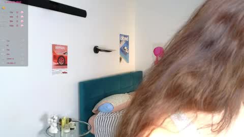 Snapshot of krisss__kisss chatting on May 24, 6:13 pm Kriss online show from May 24, 6:13 pm