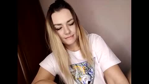 KrissSexi online show from December 17, 8:42 am