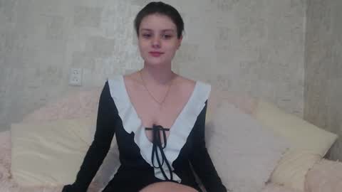 krissvoss online show from November 3, 12:17 pm