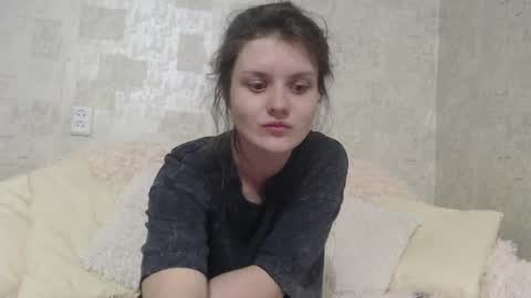 krissvoss online show from May 13, 8:27 pm