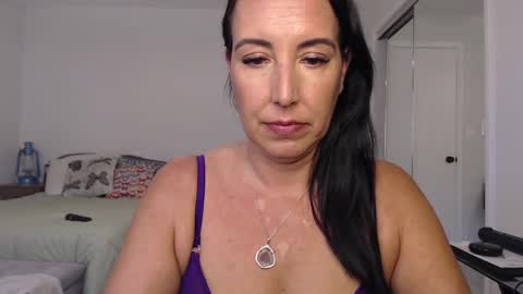 Krissy online show from December 1, 4:29 pm