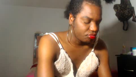 Snapshot of kristal_cox2 chatting on July 6, 10:56 am kristal_cox2 online show from July 6, 10:56 am