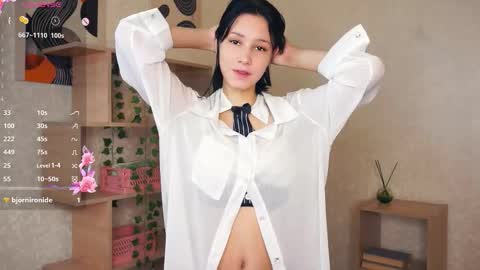 Emma online show from November 23, 9:25 pm