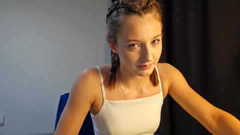 Snapshot of kristandaty chatting on February 11, 4:01 pm kristandaty online show from February 11, 4:01 pm