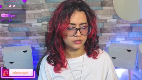 kristen_tay online show from February 8, 8:07 am